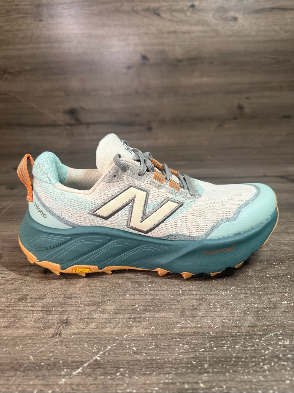 New Balance Fresh Foam X Hierro v9 Womens 8 B Trail Running Shoes WTHIER09